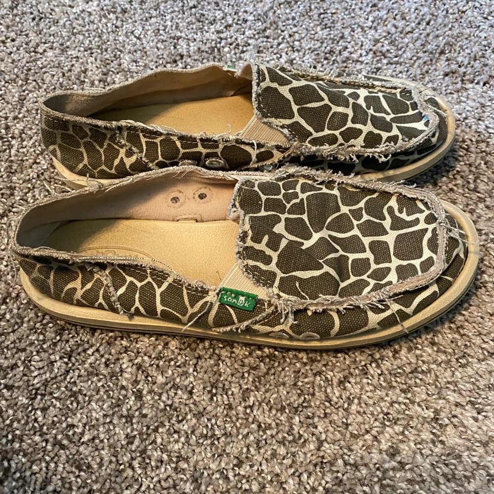 Women’s Sanuks